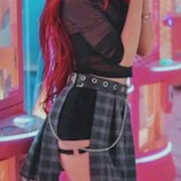 Lychee the Label Oolong (Latte) Adjustable Side Slit Skirt Belt, Dark Grey Plaid - Picture 3 of 5